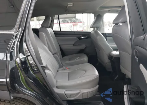 2023 Toyota Highlander Xle z USA, uszkodzony, nr VIN 5TDKDRBH3PS505252